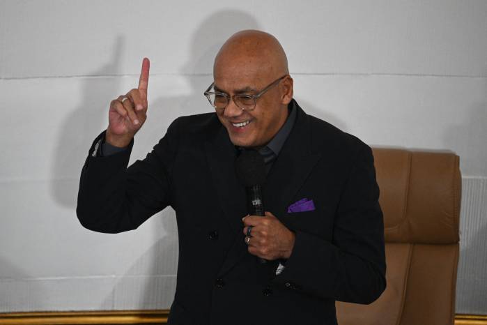 Las declaraciones de Rodríguez se conocieron el mismo día en que se confirmó el ingreso al Caribe del portaaviones Gerald Ford.