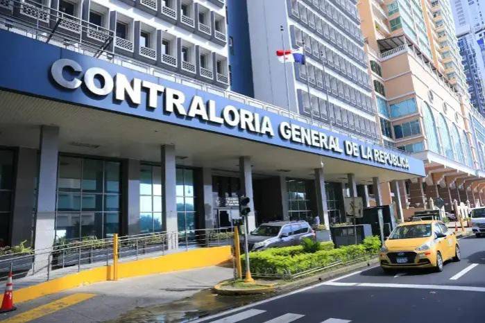El nuevo reglamento de la Contraloría General, impulsado por Anel Flores, busca reforzar el control del gasto público, pero ha sido cuestionado por exceder sus facultades legales.