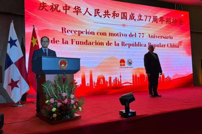 El embajador chino en Panamá, Zhang Xiangyan.