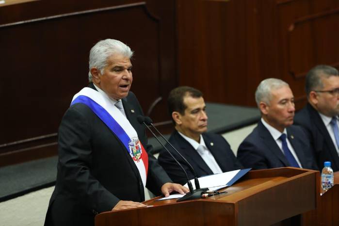 Mulino también destacó la adquisición de nuevos vehículos de emergencia.