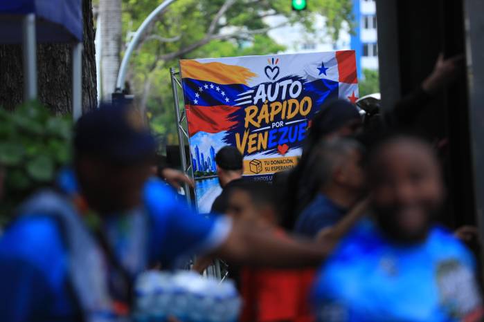 La Alcaldía de Panamá llevó adelante la campaña “Auto rápido por Venezuela”.