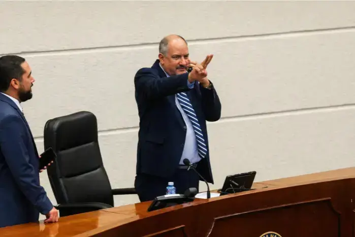 Herrera defendió el potencial económico del uso de bioetanol.