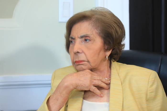 Mayín Correa recordó que durante su gestión se creó un cuerpo de Vigilancia Municipal, pero advirtió que este no tenía las funciones de una policía como la estructura actual.