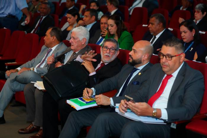 La agrupación inicia su trámite ante el Tribunal Electoral en momentos en que la Asamblea analiza nuevas reglas para la formación de partidos.
