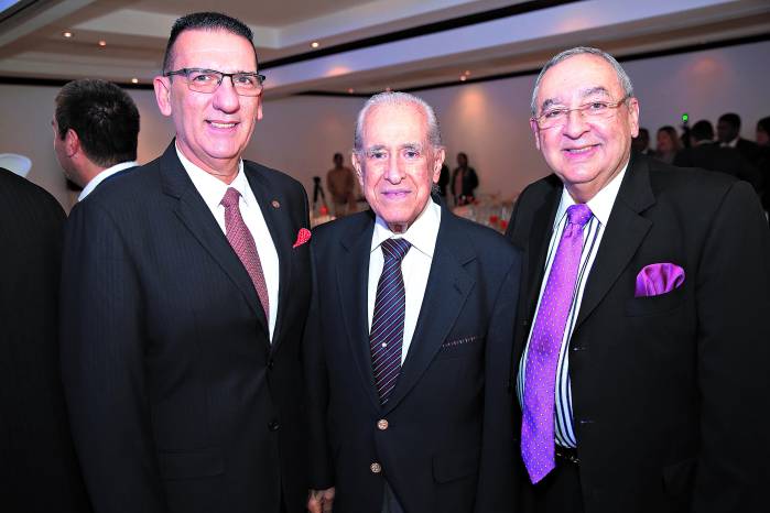 Luis H. Moreno recibió la condecoración Tribunal Electoral, siendo el tercer panameño en obtener la distinción.