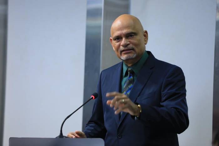 Proyecto de derecho a réplica se mantendrá en segundo debate