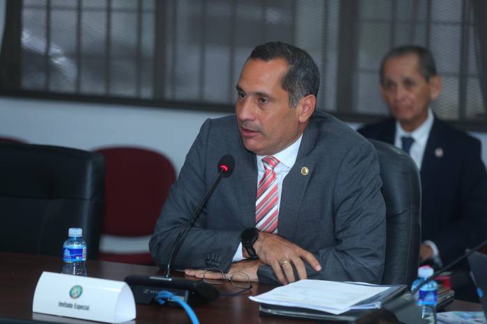 El director general de la Autoridad del Tránsito y Transporte Terrestre (ATTT), Nicolás Daniel Brea Kavasila,
