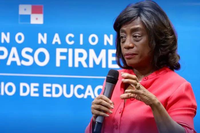 Lucy Molinar, exministra de Educación.