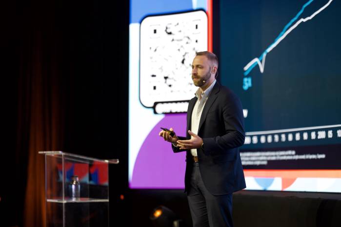 Brad Herbig, director de datos de salud y analítica en el Centro de Salud McKinsey.