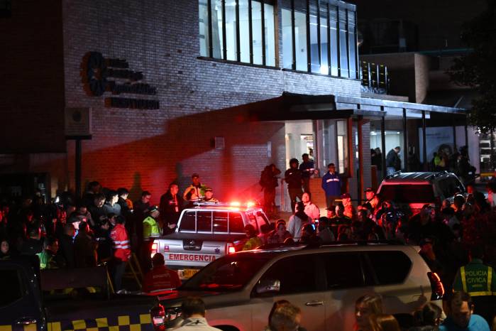 La Fundación Santa Fe, clínica a la que fue trasladado, aseguró que ingresó en “estado crítico” y está siendo sometido a un ‘procedimiento neuroquirúrgico’.