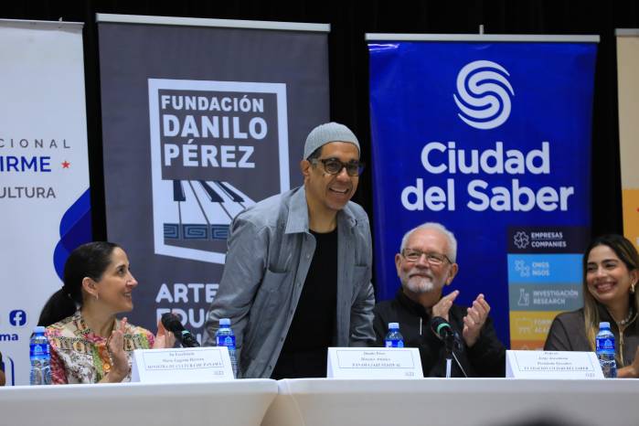 El director artístico del festival, el músico y compositor Danilo Pérez, fue constantemente ovacionado en el evento.