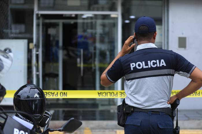 La comunicación entre policía y comunidad es clave.