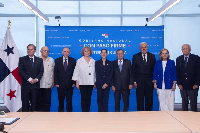 La ceremonia de reactivación de la Academia de Historia de Panamá se realizó el pasado 21 de mayo en el salón ejecutivo del Ministerio de Cultura.