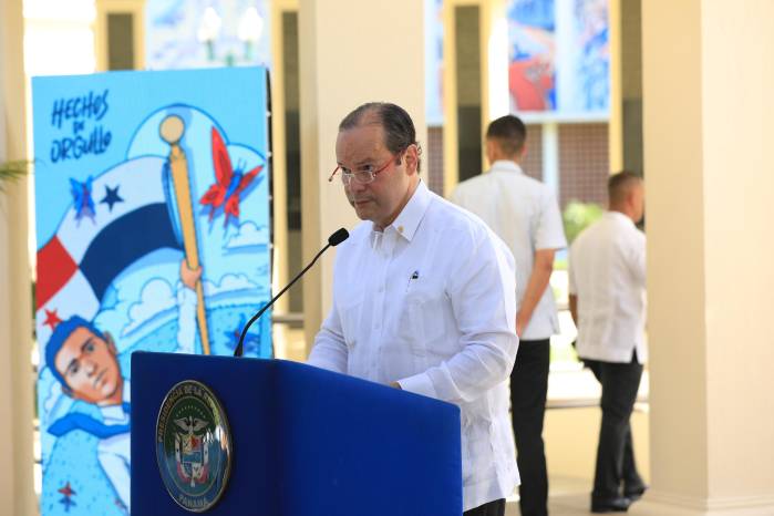 Martínez-Acha confirmó el retorno de una materia clave sobre historia nacional.