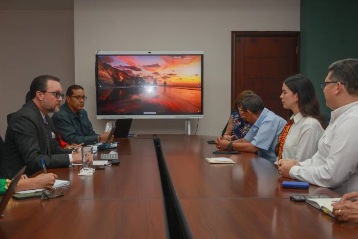Moltó valoró positivamente los aportes presentados por el sector arrocero.