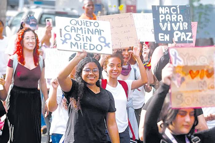 Debido a las limitaciones presupuestarias del ministerio, la cantidad de mujeres atendidas por sus programas no alcanza el 40% de las beneficiarias registradas en 2025.