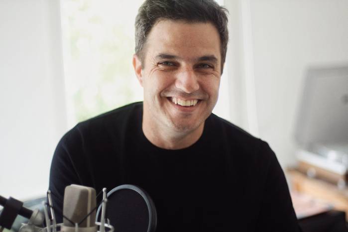 Francisco se ha destacado por unir la musicalidad con su método de trabajo de voz.