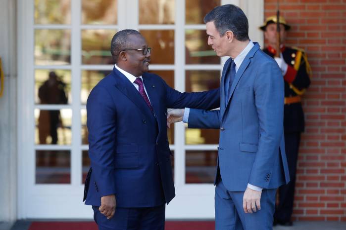 El presidente derrocado de Guinea-Bisáu, Umaro Sissoco Embaló (i), este miércoles en Madrid.
