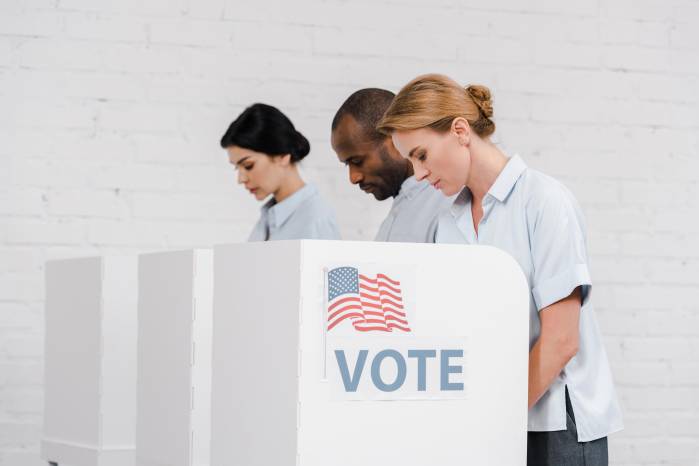El voto anticipado presencial se habilitó desde el 18 de septiembre en lugares como Virginia, Idaho, Minnesota y Dakota del Sur.