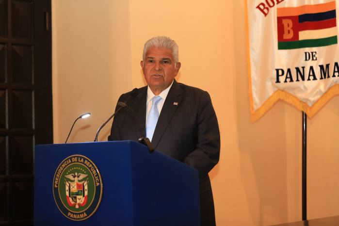 Durante su intervención, el mandatario subrayó que esta conmemoración adquiere una relevancia especial en el contexto político actual de la región.