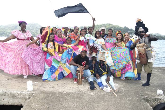 Portobelo se convierte en una explosión de cultura y tradición cada vez que se celebra el Festival de la Pollera Congo.