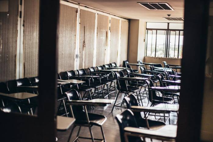 Las universidades públicas se avocaron a la transformación curricular que adecuó programas y planes de estudio hacia las tendencias del mercado.