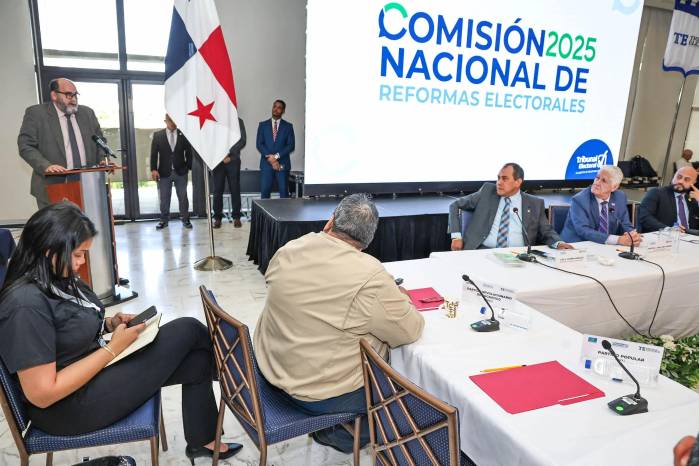 El director del Instituto de Estudios Democráticos del Tribunal Electoral, Salvador Sánchez.