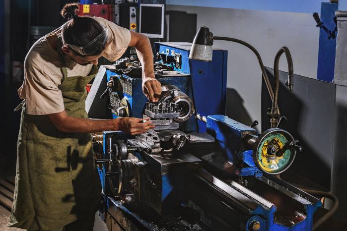 Entre las recomendaciones más importantes se subraya la necesidad de reforzar el desarrollo de competencias y el aprendizaje permanente.