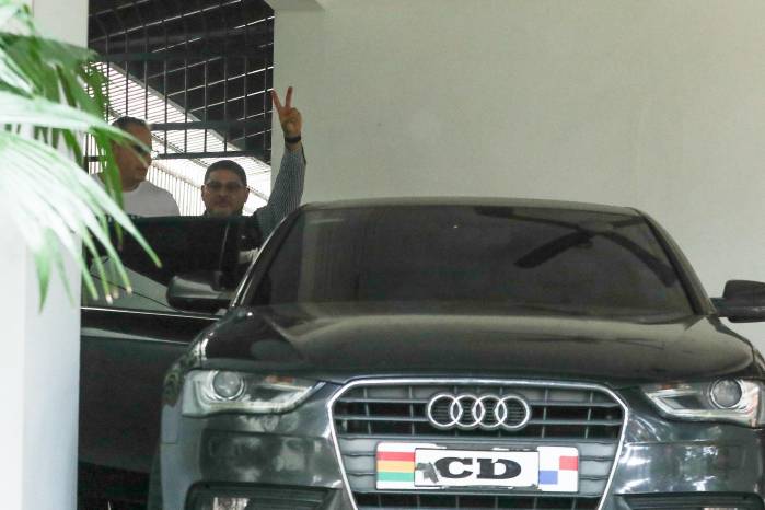 Según la embajada de Bolivia, Méndez perdió las garantías internacionales que le habían sido otorgadas como asilado político.