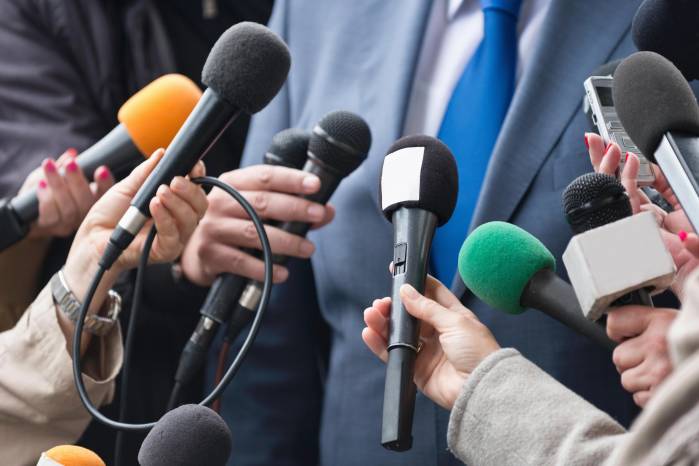 Los gremios advirtieron que el uso de mecanismos digitales para restringir contenidos periodísticos representa una amenaza para la libertad de prensa y el derecho ciudadano a la información.