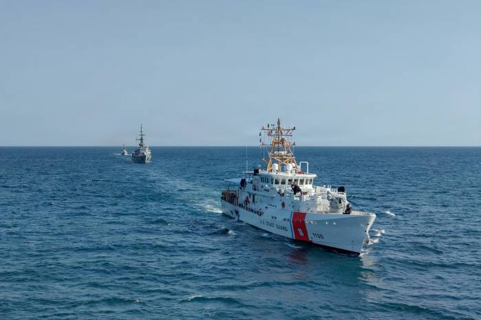 Embarcaciones de la Guardia Costera, la marina mexicana y la marina ecuatoriana realizan ejercicios conjuntos en Gorgona.