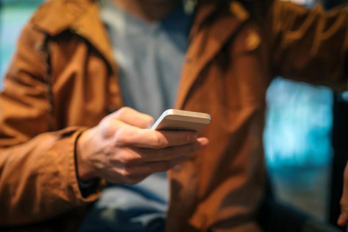 Si no logras recuperar el teléfono de inmediato, la recomendación es activar el modo perdido y bloquear el dispositivo.