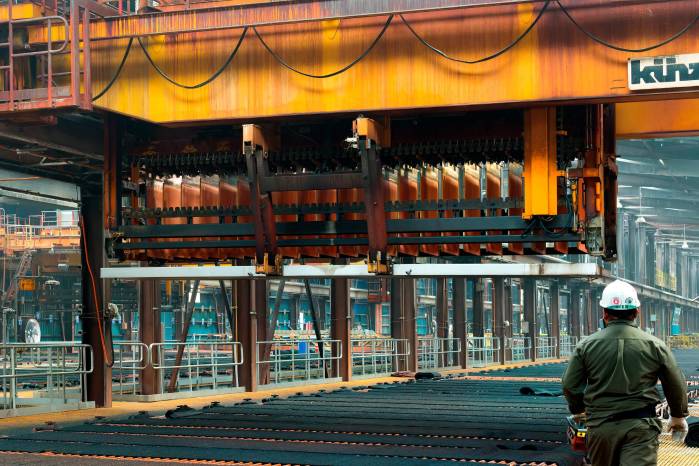 Producción de cátodos de cobre en una mina en Chile.