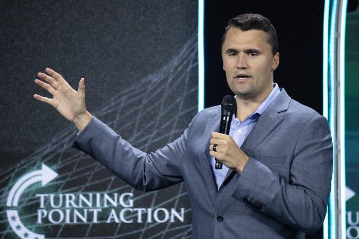 Fotografía de archivo del comentarista y activista conservador Charlie Kirk.