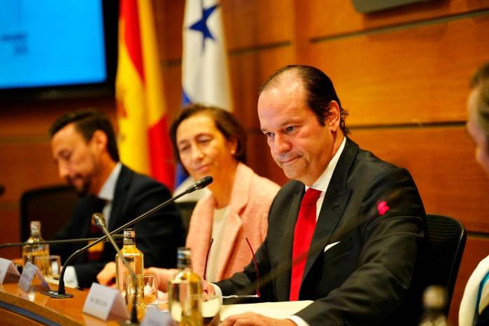 El canciller panameño, Javier Martínez-Acha Vásquez, encabezará la misión al Golfo Pérsico.