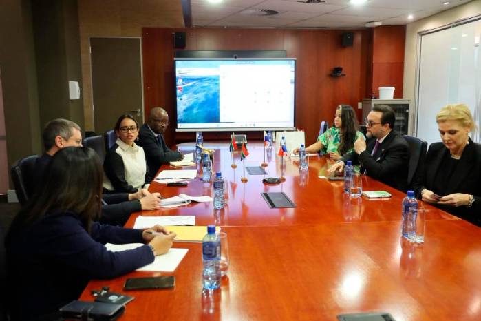 El ministro del MICI, Julio Moltó, se reunió con altos funcionarios de Sudáfrica.