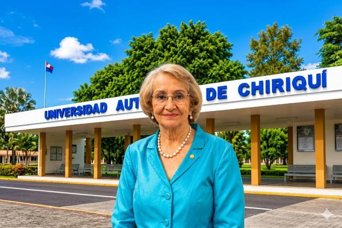 Etelvina Medianero de Bonagas, rectora de la Unachi.