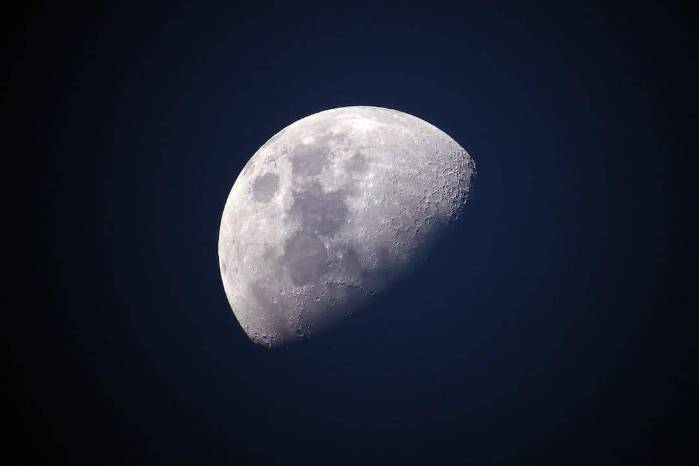 Gracias a este análisis, la NASA generó el mapa gravitacional más preciso de la Luna hasta la fecha.