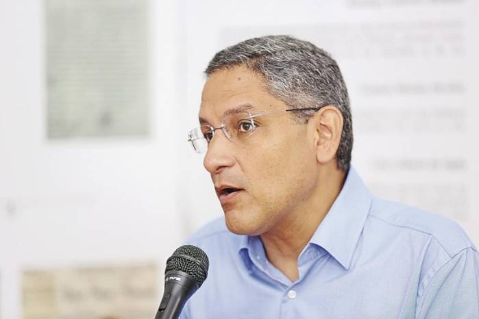 Eduardo Quirós, precandidato presidencial