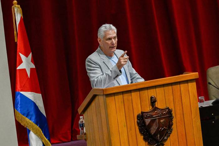 ‘Estamos apostando por nuestro petróleo y por las energías que no pueden bloquear: el sol y el viento’, expresó Díaz-Canel.