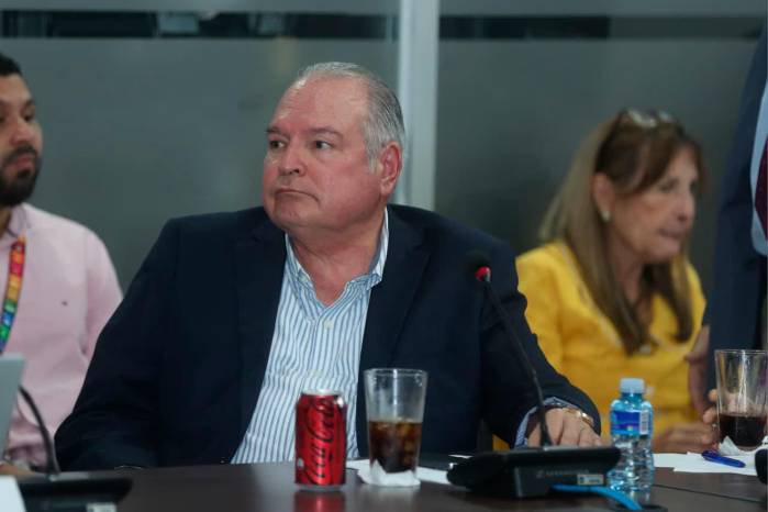 La comparecencia del Ministerio de Obras Públicas generó varios momentos de tensión durante la sesión.