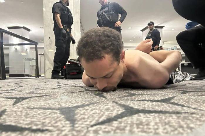 El acusado enfrenta por ahora un cargo por intento de asesinato del presidente.