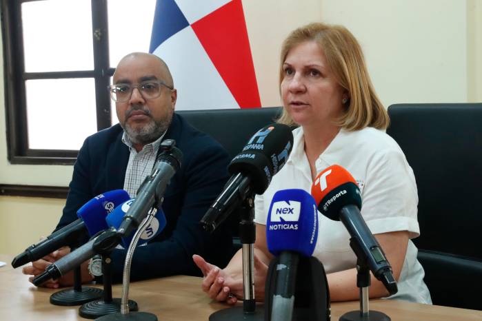 Ministra de Gobierno Dinoska Montalvo y el director del Sistema Penitenciario, Jorge Torregroza.