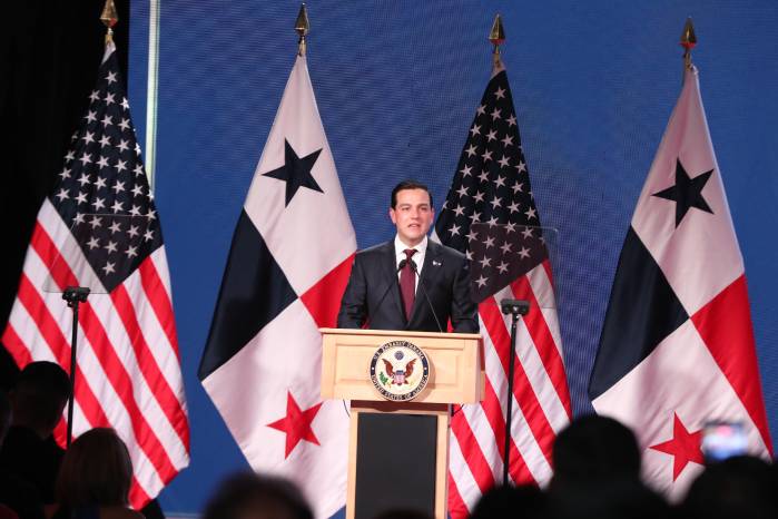 El embajador de Estados Unidos en Panamá, Kevin Marino Cabrera, afirmó que ambos países mantienen una relación “profunda, resiliente y mutuamente beneficiosa” durante su discurso conmemorativo.