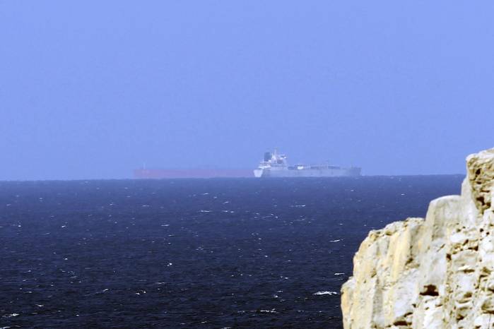 Petroleros cruzando el Estrecho de Ormuz, en Omán, antes del conflicto bélico de Estados Unidos e Israel contra Irán el 28 de febrero de 2026.