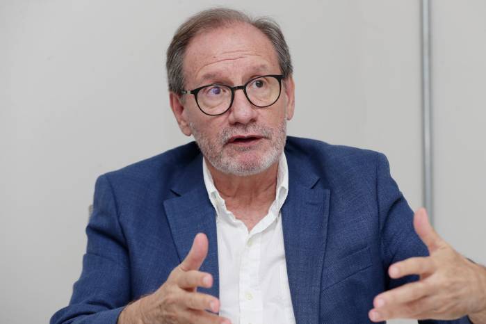 Eduardo Gamarra, profesor de política y relaciones internacionales, analizó en entrevista el impacto de China y Estados Unidos en el Canal de Panamá y el futuro geopolítico del país.