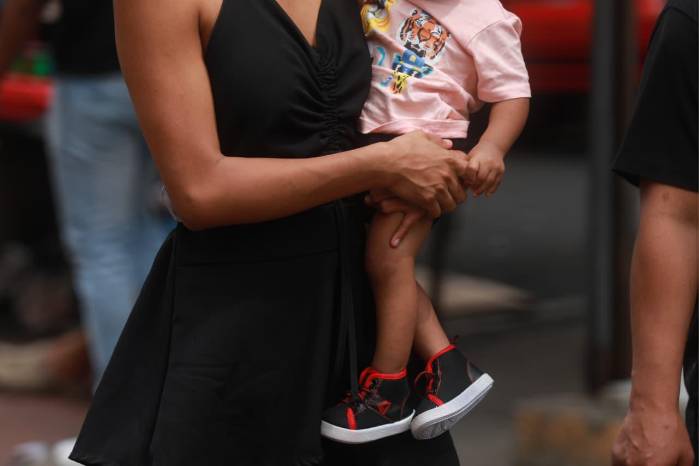 La OIT plantea promover un reparto equitativo de las responsabilidades familiares para que las mujeres puedan transitar de la economía informal a la formal.