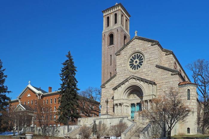 Derham Hall y la Capilla de Nuestra Señora de la Victoria en St. Paul, Minnesota, EE.UU.