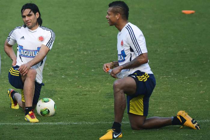 Radamel Falcao (izq.) y Fredy Guarín durante un entrenamiento con la selección de Colombia.