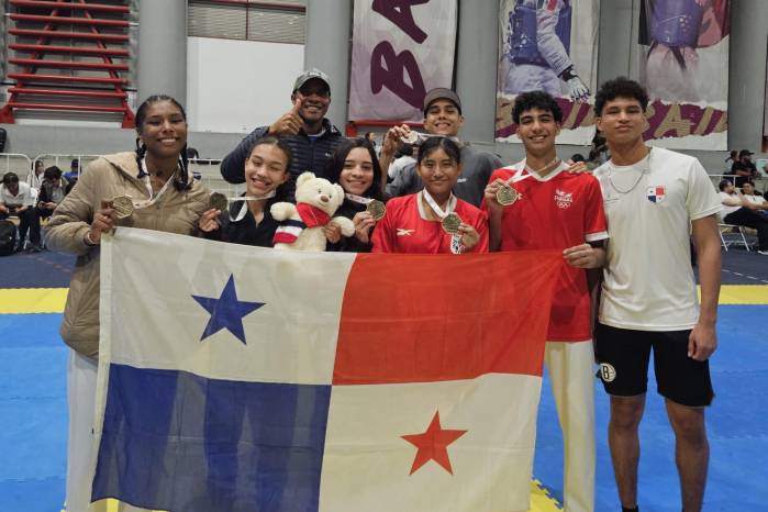 Bajo la dirección de Alfredo Martín Peterson, la selección juvenil de taekwondo logró destacar en México.